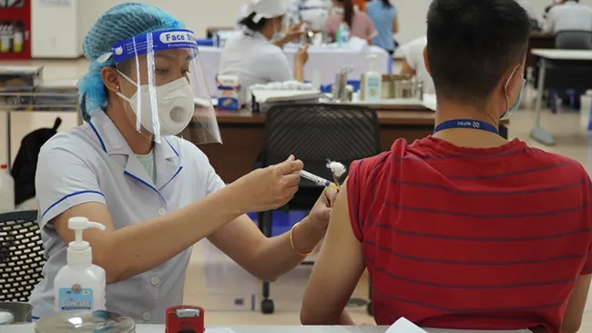 Phó Thủ tướng: Dập dịch nhanh nhất, sớm nhất tại TP Hồ Chí Minh và một số tỉnh bùng phát mạnh - Ảnh 1. Phó Thủ tướng: Dập dịch nhanh nhất, sớm nhất tại TP Hồ Chí Minh và một số tỉnh bùng phát mạnh - Ảnh 1.
