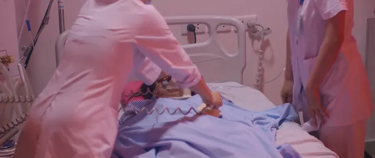 Hãy nói lời yêu - Tập 30: Gián tiếp khiến mẹ Phan rơi vào cảnh nguy kịch, bà Hoài một lần nữa khiến My ghê sợ - Ảnh 18.