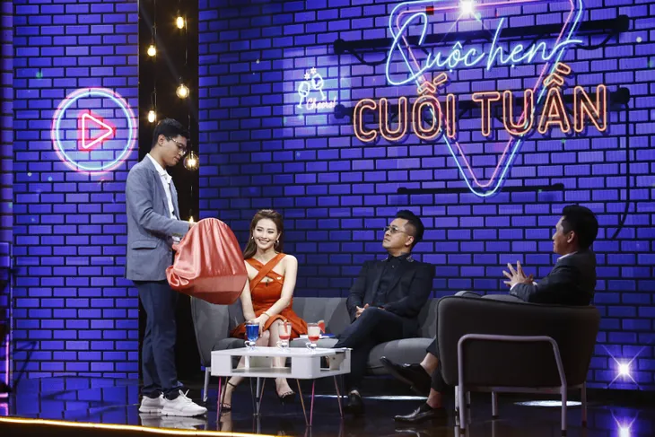 Cuộc hẹn cuối tuần: Anh da nâu Việt Hoàng mặn mà bàn chuyện tế nhị trong gia đình - Ảnh 3.