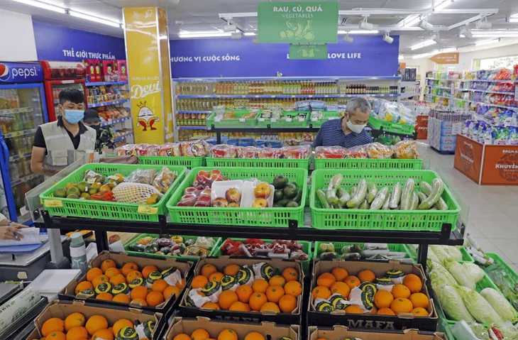 Đảm bảo đầy đủ hàng hóa, an toàn sản xuất trong mùa dịch COVID-19 - Ảnh 2. Đảm bảo đầy đủ hàng hóa, an toàn sản xuất trong mùa dịch COVID-19 - Ảnh 2.