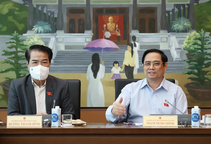 Thủ tướng: Có những con đường 400 - 500 tỉ đồng mà 13 đời bộ trưởng vẫn chưa xong - Ảnh 1. Thủ tướng: Có những con đường 400 - 500 tỉ đồng mà 13 đời bộ trưởng vẫn chưa xong - Ảnh 1.