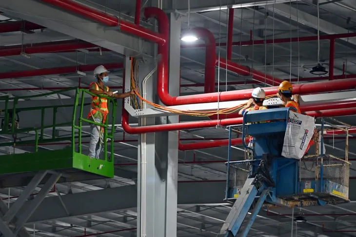 Trưng dụng 30.000 m2 nhà xưởng để xây dựng Bệnh viện dã chiến lớn nhất tại Bình Dương - Ảnh 2. Trưng dụng 30.000 m2 nhà xưởng để xây dựng Bệnh viện dã chiến lớn nhất tại Bình Dương - Ảnh 2.