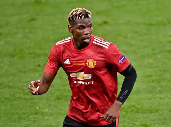 CĐV Paris Saint-Germain giăng biểu ngữ phản đối Paul Pogba - Ảnh 1. CĐV Paris Saint-Germain giăng biểu ngữ phản đối Paul Pogba - Ảnh 1.