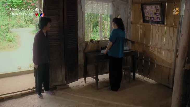 Thương con cá rô đồng - Tập 25: Thương quyết ra đi, Chơn vẫn cố níu kéo - Ảnh 6. Thương con cá rô đồng - Tập 25: Thương quyết ra đi, Chơn vẫn cố níu kéo - Ảnh 6.