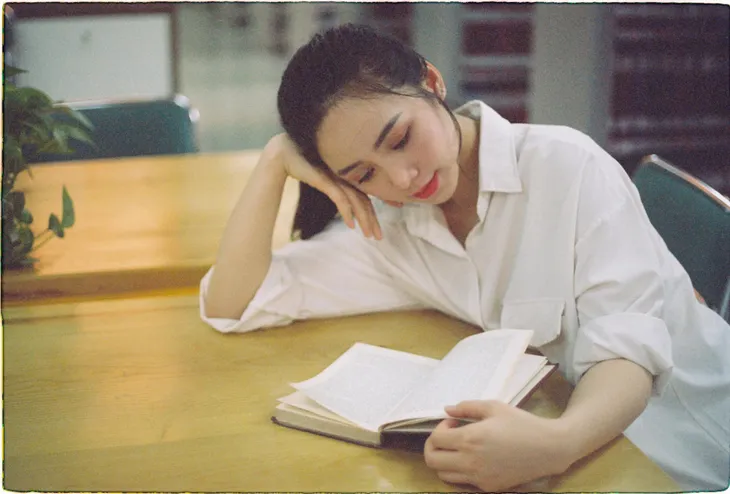 Quỳnh Kool hóa nữ sinh xinh đẹp trong bộ ảnh đón tuổi 26 - Ảnh 9. Quỳnh Kool hóa nữ sinh xinh đẹp trong bộ ảnh đón tuổi 26 - Ảnh 9.
