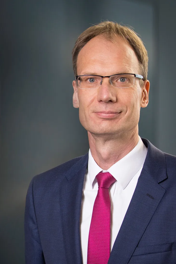 Vingroup bổ nhiệm ông Michael Lohscheller làm Tổng giám đốc VinFast toàn cầu - Ảnh 1. Vingroup bổ nhiệm ông Michael Lohscheller làm Tổng giám đốc VinFast toàn cầu - Ảnh 1.