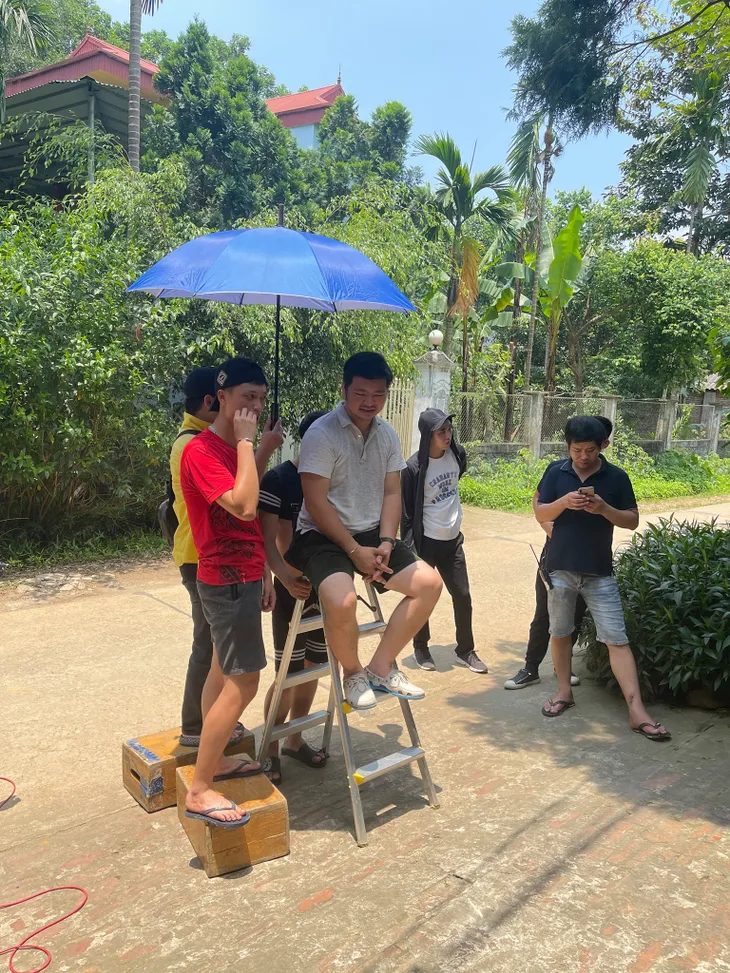 Hương Giang tiếc vì quay phim ròng rã 6 tháng, Mùa hoa tìm lại kết thúc trong chớp mắt - Ảnh 3. Hương Giang tiếc vì quay phim ròng rã 6 tháng, Mùa hoa tìm lại kết thúc trong chớp mắt - Ảnh 3.