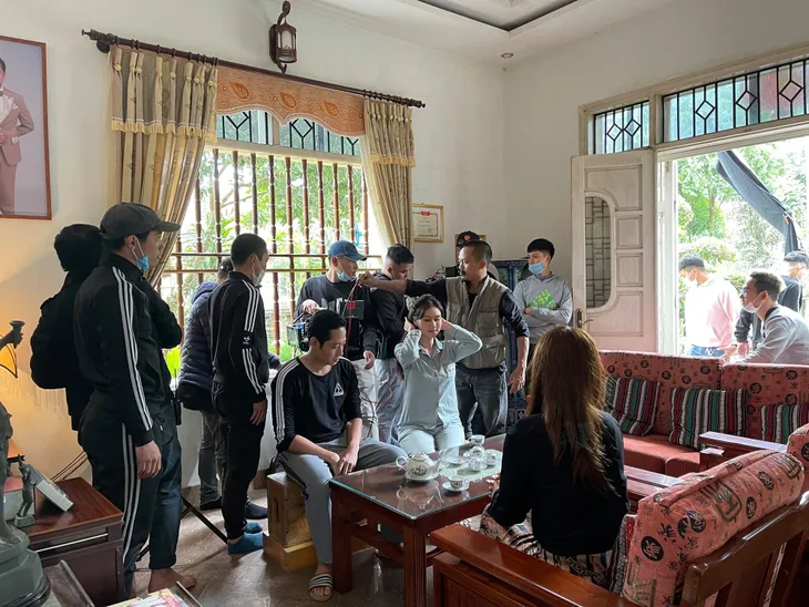 Hương Giang tiếc vì quay phim ròng rã 6 tháng, Mùa hoa tìm lại kết thúc trong chớp mắt - Ảnh 14. Hương Giang tiếc vì quay phim ròng rã 6 tháng, Mùa hoa tìm lại kết thúc trong chớp mắt - Ảnh 14.