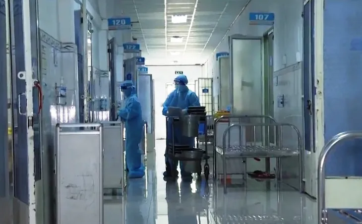 Những bóng hồng nơi điều trị bệnh nhân COVID-19 - Ảnh 3. Những bóng hồng nơi điều trị bệnh nhân COVID-19 - Ảnh 3.