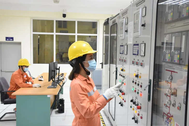 Đảm bảo cung ứng điện, cung cấp than, khí cho sản xuất điện - Ảnh 1. Đảm bảo cung ứng điện, cung cấp than, khí cho sản xuất điện - Ảnh 1.