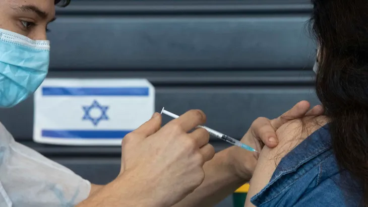 Israel bắt đầu tiêm vaccine COVID-19 cho trẻ từ 5 - 11 tuổi - Ảnh 1. Israel bắt đầu tiêm vaccine COVID-19 cho trẻ từ 5 - 11 tuổi - Ảnh 1.