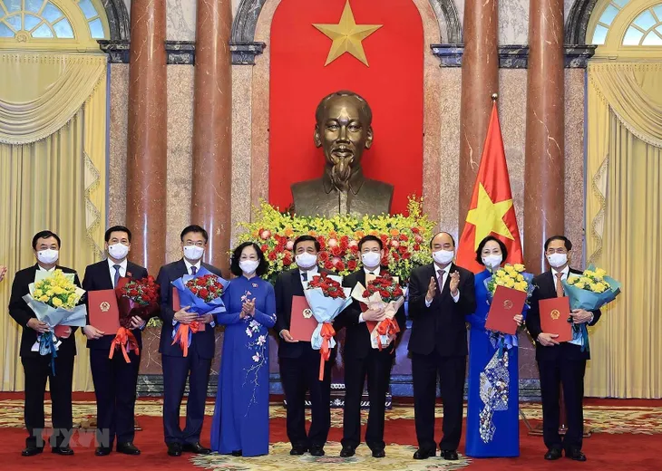 Chủ tịch nước trao quyết định bổ nhiệm các thành viên Chính phủ nhiệm kỳ 2021-2026 - Ảnh 2. Chủ tịch nước trao quyết định bổ nhiệm các thành viên Chính phủ nhiệm kỳ 2021-2026 - Ảnh 2.