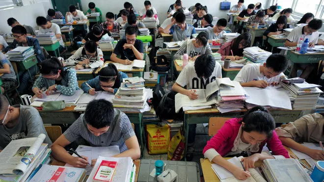 Sau công nghệ, Trung Quốc siết mạnh hoạt động dạy thêm, học thêm - Ảnh 1. Sau công nghệ, Trung Quốc siết mạnh hoạt động dạy thêm, học thêm - Ảnh 1.