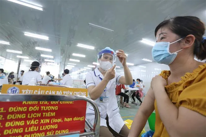 Tiêm vaccine COVID-19: Không nên kén cá chọn canh - Ảnh 1. Tiêm vaccine COVID-19: Không nên kén cá chọn canh - Ảnh 1.
