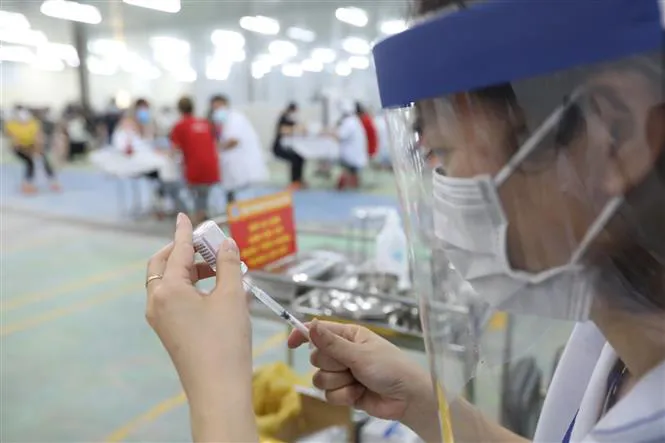 Hà Nội: Dừng các hoạt động tập trung đông người ở các vùng nguy cơ, hoàn thành tiêm mũi 3 trước 31/1/2022 - Ảnh 1. Hà Nội: Dừng các hoạt động tập trung đông người ở các vùng nguy cơ, hoàn thành tiêm mũi 3 trước 31/1/2022 - Ảnh 1.
