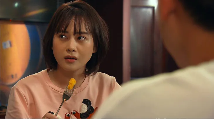 Hương vị tình thân - Tập 54: Long - Nam bị phát hiện yêu nhau, hết đường chối cãi - Ảnh 10. Hương vị tình thân - Tập 54: Long - Nam bị phát hiện yêu nhau, hết đường chối cãi - Ảnh 10.
