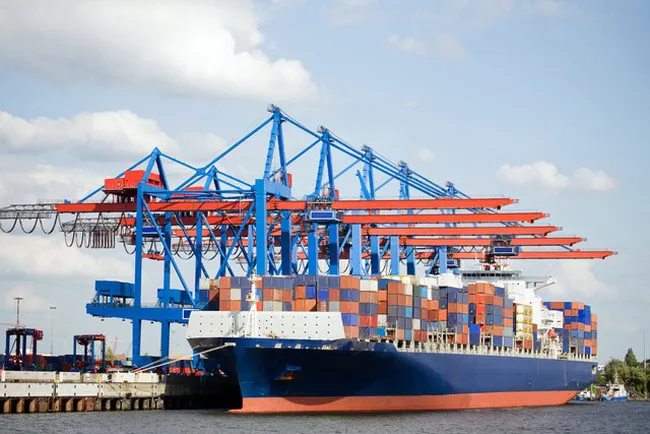 Giá cước vận tải biển tăng kỷ lục - Ảnh 1. Giá cước vận tải biển tăng kỷ lục - Ảnh 1.