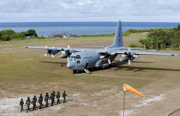 Tai nạn rơi máy bay quân sự ở Philippines: Số nạn nhân thiệt mạng tăng lên 45 người - Ảnh 1. Tai nạn rơi máy bay quân sự ở Philippines: Số nạn nhân thiệt mạng tăng lên 45 người - Ảnh 1.