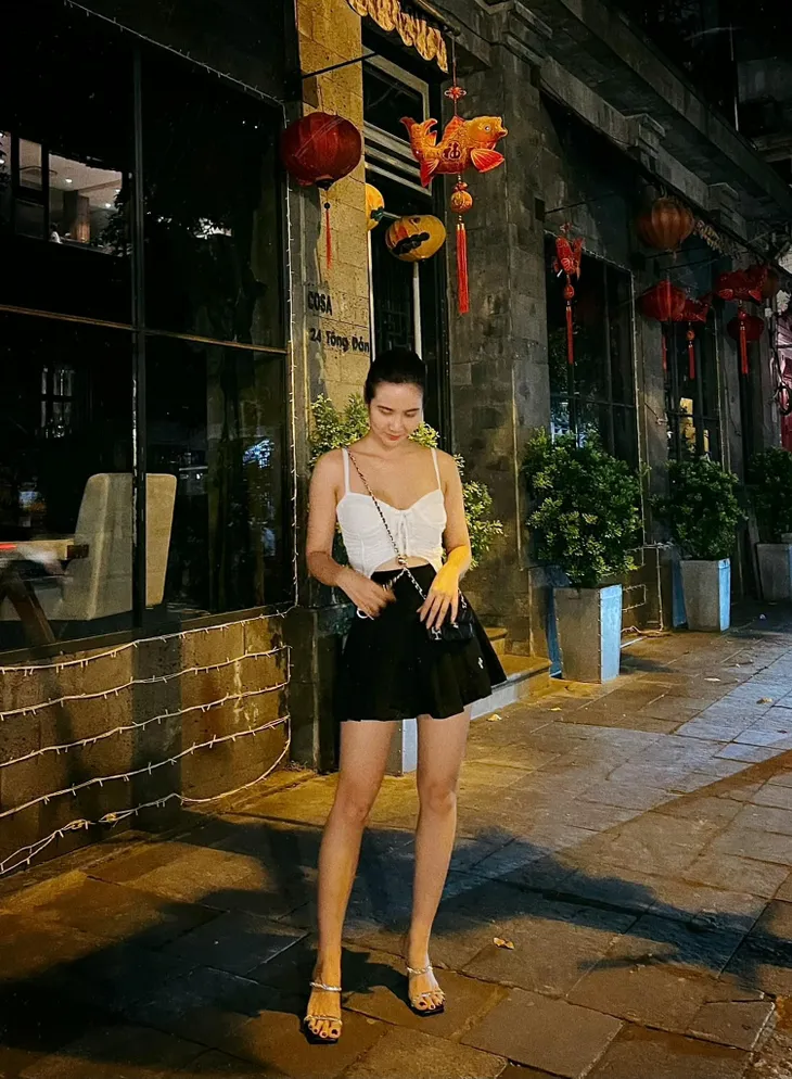 Diễn viên Việt tuần qua: Phương Oanh đổi tóc dài cực xinh, Thu Hoài lại quay về tóc ngắn - Ảnh 20. Diễn viên Việt tuần qua: Phương Oanh đổi tóc dài cực xinh, Thu Hoài lại quay về tóc ngắn - Ảnh 20.