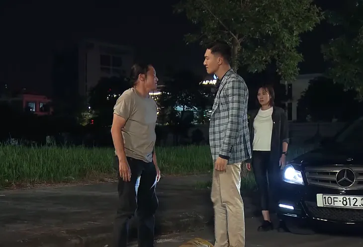 Hương vị tình thân - Tập 55: Nam đỡ một nhát dao cứu Long - Ảnh 1. Hương vị tình thân - Tập 55: Nam đỡ một nhát dao cứu Long - Ảnh 1.