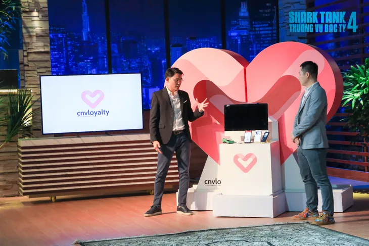 Shark Tank Việt Nam: Shark Phú mất deal về tay Shark Hưng ở phút chót - Ảnh 1. Shark Tank Việt Nam: Shark Phú mất deal về tay Shark Hưng ở phút chót - Ảnh 1.