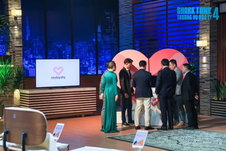 Shark Tank Việt Nam: Shark Phú mất deal về tay Shark Hưng ở phút chót - Ảnh 2. Shark Tank Việt Nam: Shark Phú mất deal về tay Shark Hưng ở phút chót - Ảnh 2.