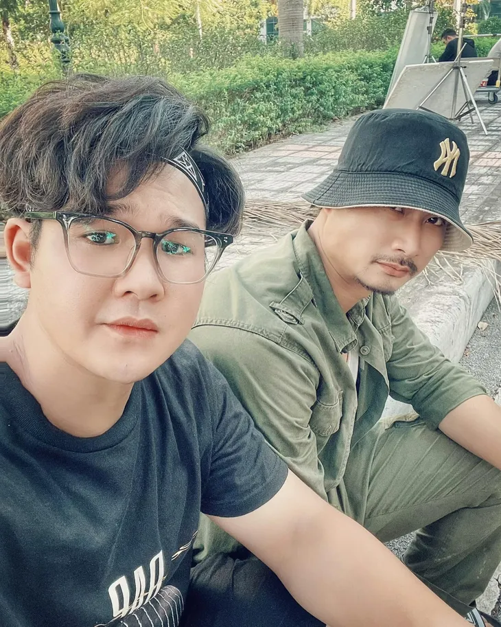 Mùa hoa tìm lại: Loạt cảnh hài hước Núi đáng yêu trêu ngươi anh trai Đồng cục súc - Ảnh 4. Mùa hoa tìm lại: Loạt cảnh hài hước Núi đáng yêu trêu ngươi anh trai Đồng cục súc - Ảnh 4.