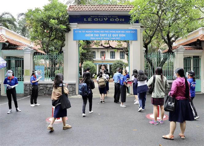 Nỗ lực để tổ chức kỳ thi tốt nghiệp THPT an toàn - Ảnh 1. Nỗ lực để tổ chức kỳ thi tốt nghiệp THPT an toàn - Ảnh 1.