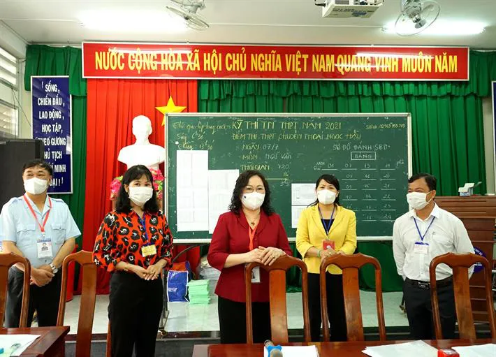 5 thí sinh chuyển từ TP Hồ Chí Minh về thi tốt nghiệp THPT tại An Giang - Ảnh 1.