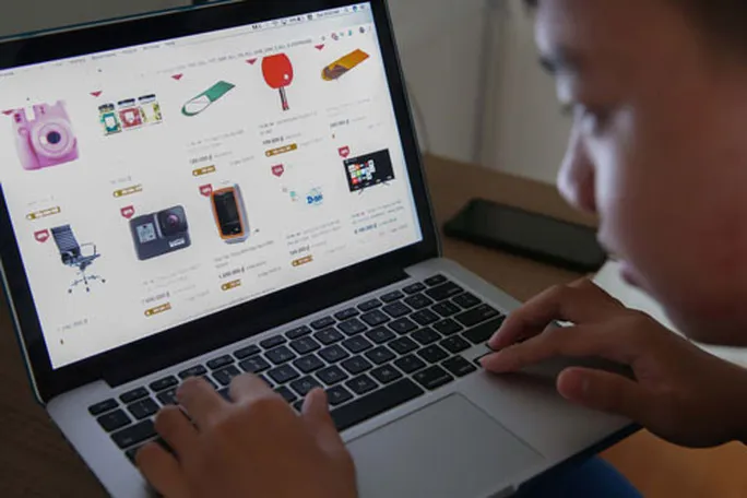 Nhận biết nhận xét giả khi mua hàng online - Ảnh 1. Nhận biết nhận xét giả khi mua hàng online - Ảnh 1.