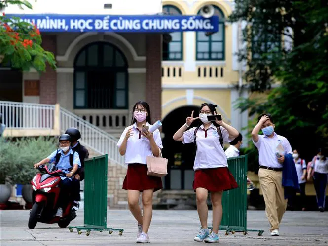 Nỗ lực đảm bảo quyền lợi cao nhất cho thí sinh thi tốt nghiệp THPT 2021 - Ảnh 1. Nỗ lực đảm bảo quyền lợi cao nhất cho thí sinh thi tốt nghiệp THPT 2021 - Ảnh 1.