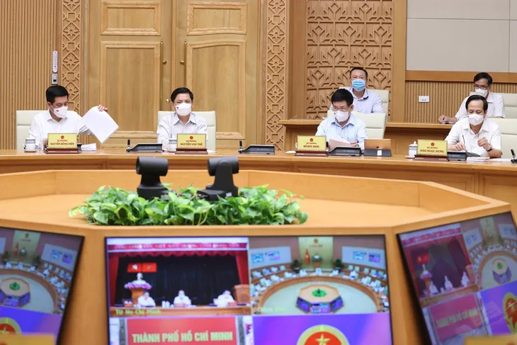 Thủ tướng: Thực hiện Chỉ thị 16 với TP Hồ Chí Minh là quyết định khó khăn nhưng cần thiết - Ảnh 1. Thủ tướng: Thực hiện Chỉ thị 16 với TP Hồ Chí Minh là quyết định khó khăn nhưng cần thiết - Ảnh 1.