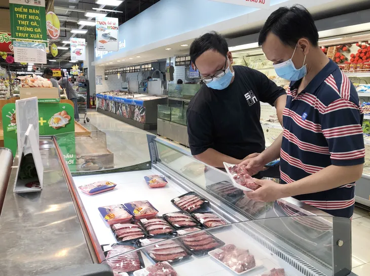 TP Hồ Chí Minh: Hàng hóa chỉ khan hiếm cục bộ vào một số thời điểm - Ảnh 2. TP Hồ Chí Minh: Hàng hóa chỉ khan hiếm cục bộ vào một số thời điểm - Ảnh 2.