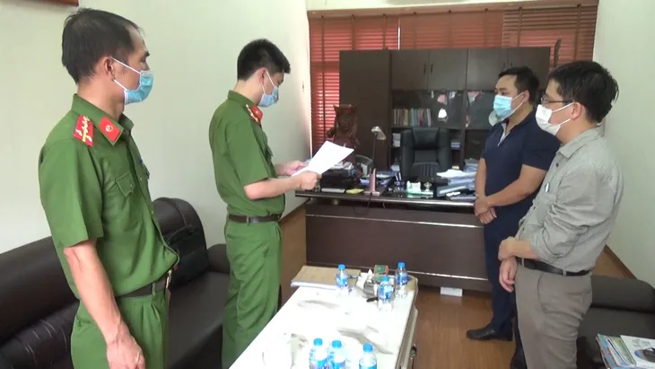Bắt tạm giam Tổng Giám đốc Công ty Công viên Cây xanh Hà Nội và 6 đồng phạm - Ảnh 4. Bắt tạm giam Tổng Giám đốc Công ty Công viên Cây xanh Hà Nội và 6 đồng phạm - Ảnh 4.