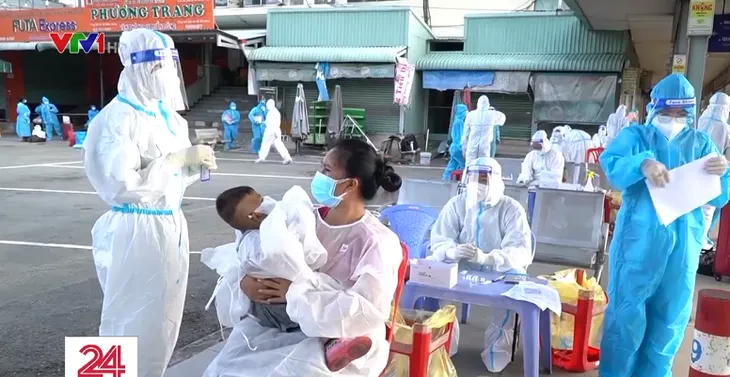 TP Hồ Chí Minh hỗ trợ 900 lao động khó khăn về địa phương - Ảnh 1. TP Hồ Chí Minh hỗ trợ 900 lao động khó khăn về địa phương - Ảnh 1.