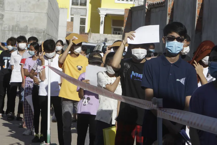 Campuchia không cho phép bệnh nhân nhiễm biến thể Delta điều trị tại nhà - Ảnh 1. Campuchia không cho phép bệnh nhân nhiễm biến thể Delta điều trị tại nhà - Ảnh 1.