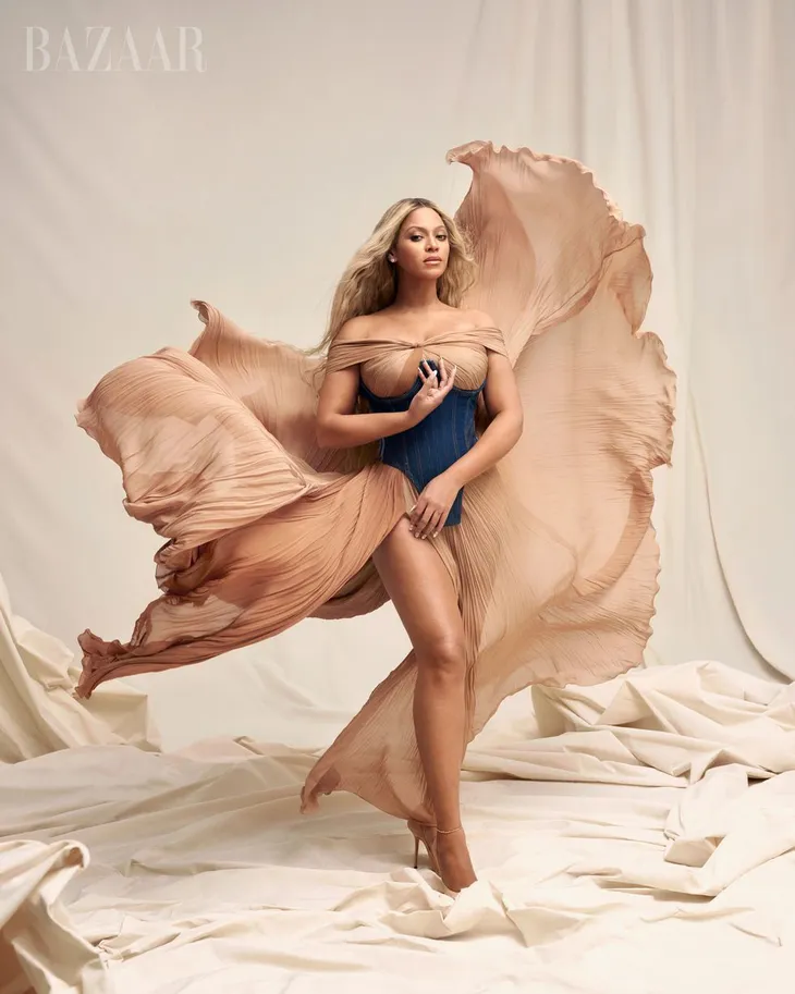 40 tuổi, Beyoncé vẫn quyến rũ và nóng bỏng - Ảnh 8. 40 tuổi, Beyoncé vẫn quyến rũ và nóng bỏng - Ảnh 8.
