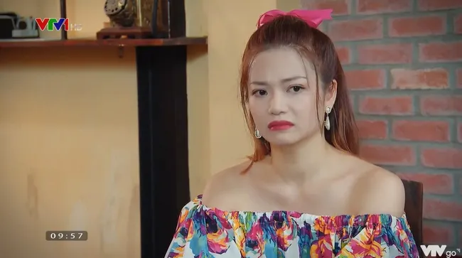 Phim mới Ngày mai bình yên: Loạt rắc rối bi hài nảy sinh thời COVID - Ảnh 4. Phim mới Ngày mai bình yên: Loạt rắc rối bi hài nảy sinh thời COVID - Ảnh 4.