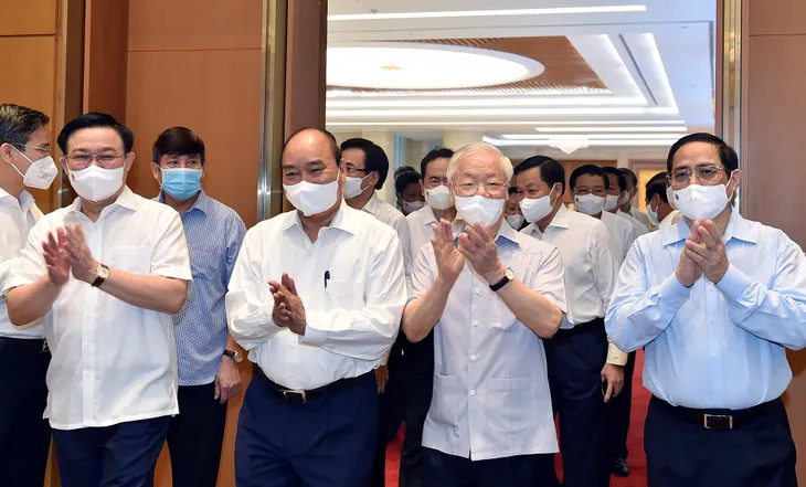 Chính phủ khóa XV họp phiên toàn thể đầu tiên, quyết tâm xây dựng Chính phủ đổi mới, liêm chính, hành động, hiệu quả, vì nhân dân phục vụ - Ảnh 1. Chính phủ khóa XV họp phiên toàn thể đầu tiên, quyết tâm xây dựng Chính phủ đổi mới, liêm chính, hành động, hiệu quả, vì nhân dân phục vụ - Ảnh 1.