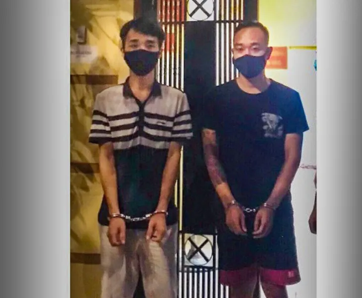 Hà Nội: Liên tiếp 2 vụ thông chốt, gây tai nạn cho cán bộ trực chốt kiểm soát dịch COVID-19 - Ảnh 1. Hà Nội: Liên tiếp 2 vụ thông chốt, gây tai nạn cho cán bộ trực chốt kiểm soát dịch COVID-19 - Ảnh 1.