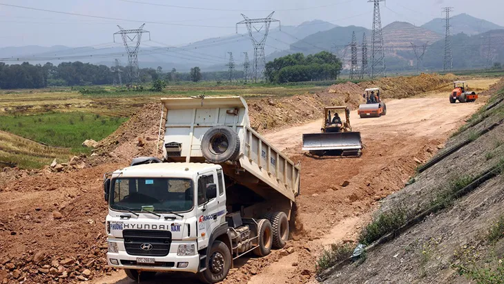 Lập “luồng xanh” phục vụ dự án giao thông trọng điểm - Ảnh 1. Lập “luồng xanh” phục vụ dự án giao thông trọng điểm - Ảnh 1.