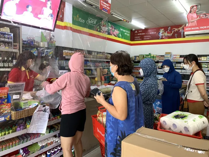 Đà Nẵng: Ai ở đâu thì ở đó nếu dịch không giảm - Ảnh 6. Đà Nẵng: Ai ở đâu thì ở đó nếu dịch không giảm - Ảnh 6.