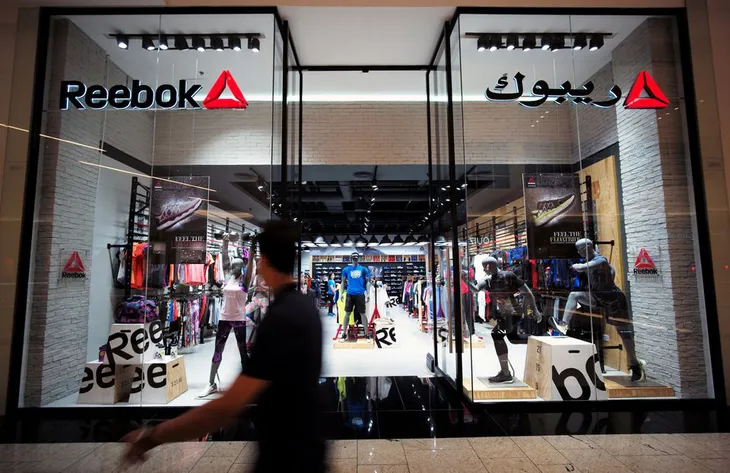 Adidas bán Reebok sau 15 năm gắn bó - Ảnh 1. Adidas bán Reebok sau 15 năm gắn bó - Ảnh 1.