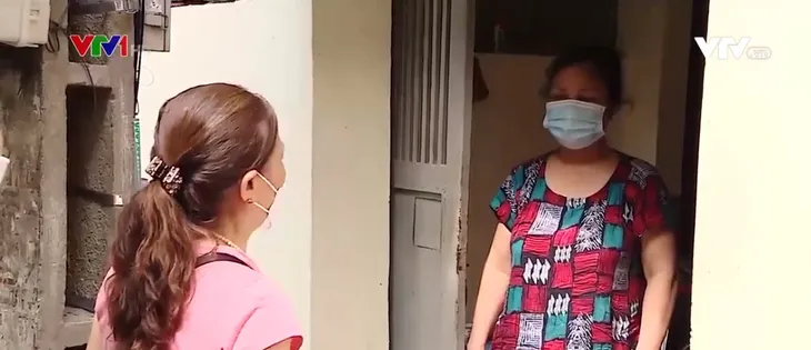 Khi cán bộ xã, phường là những lá chắn phòng dịch - Ảnh 1. Khi cán bộ xã, phường là những lá chắn phòng dịch - Ảnh 1.