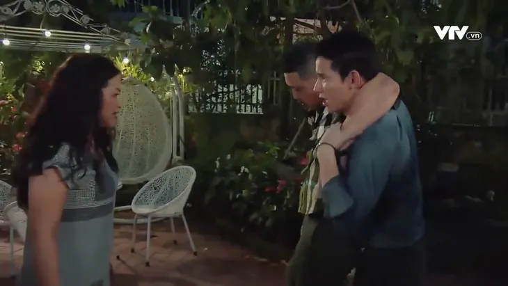 Hương vị tình thân phần 2: Chiến chó minh oan cho ông Sinh tội giết người? - Ảnh 1. Hương vị tình thân phần 2: Chiến chó minh oan cho ông Sinh tội giết người? - Ảnh 1.