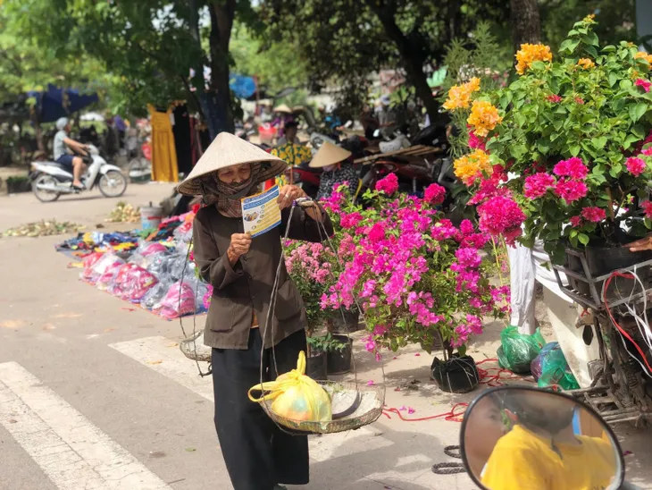 Nhiều lao động tự do ở Hà Nội chưa nhận được hỗ trợ - Ảnh 1. Nhiều lao động tự do ở Hà Nội chưa nhận được hỗ trợ - Ảnh 1.