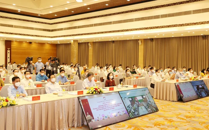 Tổng Bí thư Nguyễn Phú Trọng và lãnh đạo Đảng, Nhà nước dự Hội nghị toàn quốc của MTTQ Việt Nam - Ảnh 6. Tổng Bí thư Nguyễn Phú Trọng và lãnh đạo Đảng, Nhà nước dự Hội nghị toàn quốc của MTTQ Việt Nam - Ảnh 6.