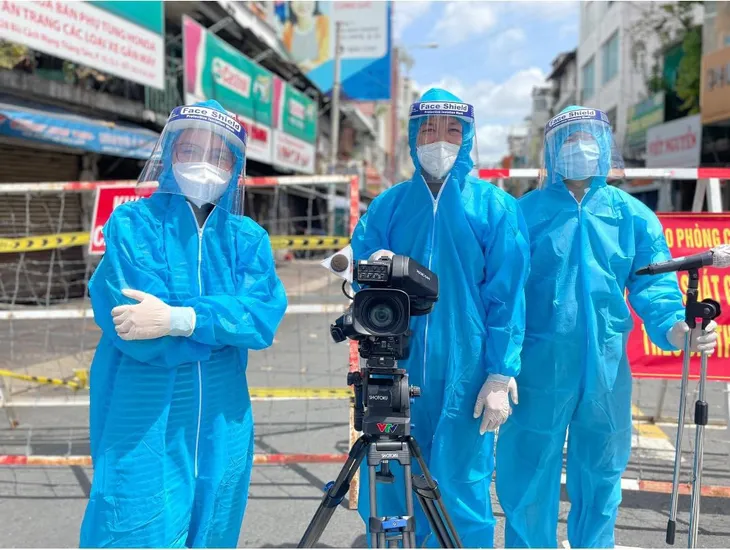 Ký sự Đi qua miền có dịch: Xúc động và chân thực với những thước phim về người dân miền Nam trong tâm dịch - Ảnh 3.