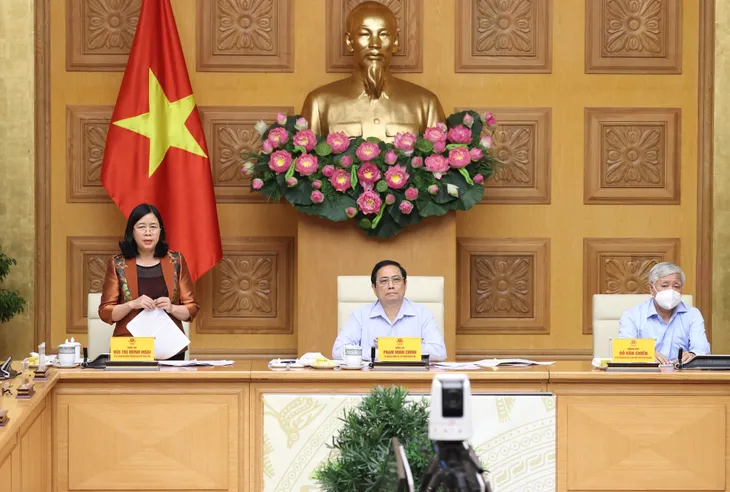 Thủ tướng: Muốn giảm tử vong phải tập trung ngăn chặn nguồn lây, F0 trở nặng - Ảnh 1. Thủ tướng: Muốn giảm tử vong phải tập trung ngăn chặn nguồn lây, F0 trở nặng - Ảnh 1.