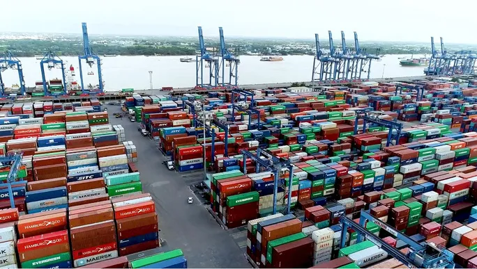 Hải quan TP Hồ Chí Minh đề xuất nhiều giải pháp giảm tải cho cảng Cát Lái - Ảnh 1. Hải quan TP Hồ Chí Minh đề xuất nhiều giải pháp giảm tải cho cảng Cát Lái - Ảnh 1.